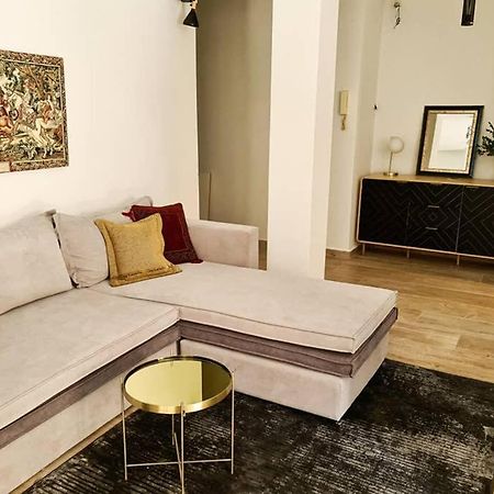 Modern Apt In The Heart Of Glyfada - Literally!! Atenas Exterior foto